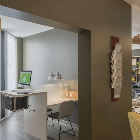 Hotel Munich By Ihg 4*