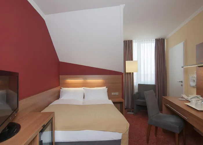 Munich By Ihg ホテル 4*