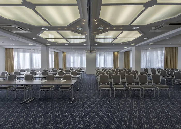 Munich By Ihg 4*