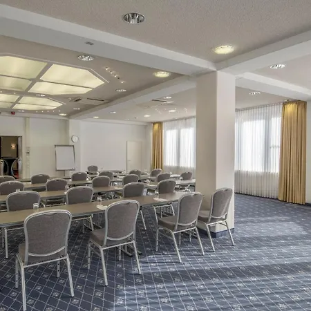 Munich By Ihg Otel 4*