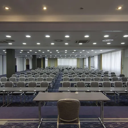 Munich By Ihg ホテル 4*