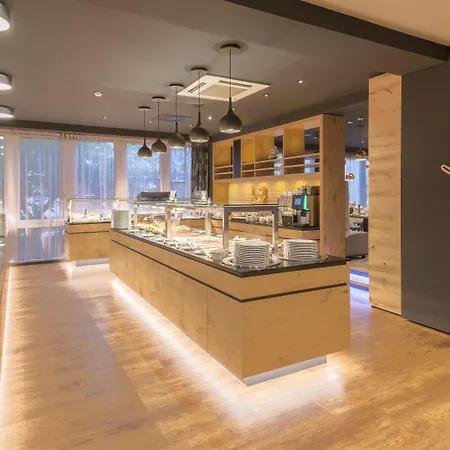 ホテル Munich By Ihg