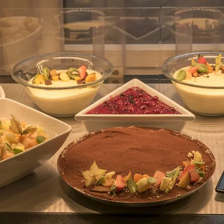 Munich By Ihg ホテル 4*