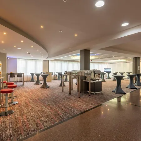 Munich By Ihg ホテル 4*